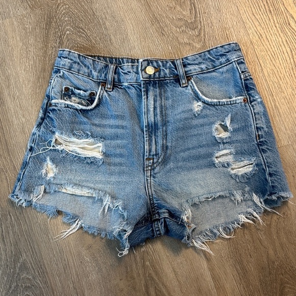 Zara- high waisted Denim Women Shorts- size 4 - Picture 1 of 5